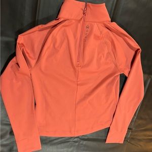 NWT Women’s Underarmour 1/4 zip pullover